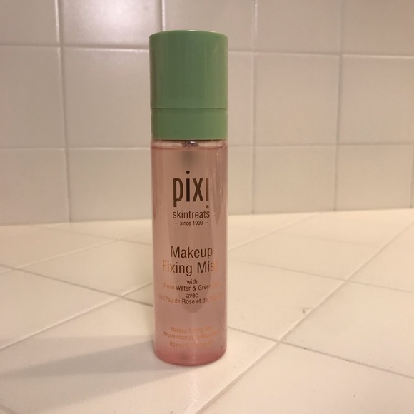 Pixi Makeup Fixing Mist! - Picture 1 of 3
